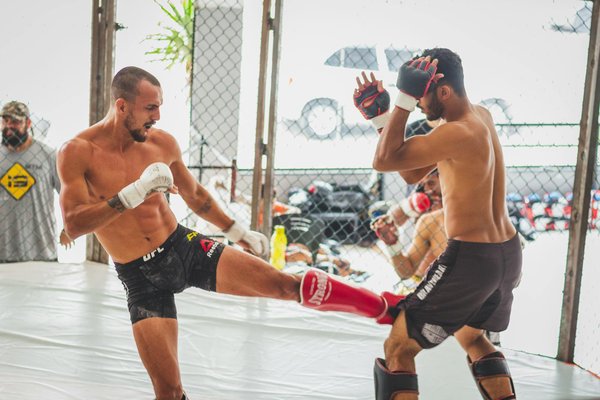 Essential stretching strategies to reduce injury risks for competitive cheerleaders